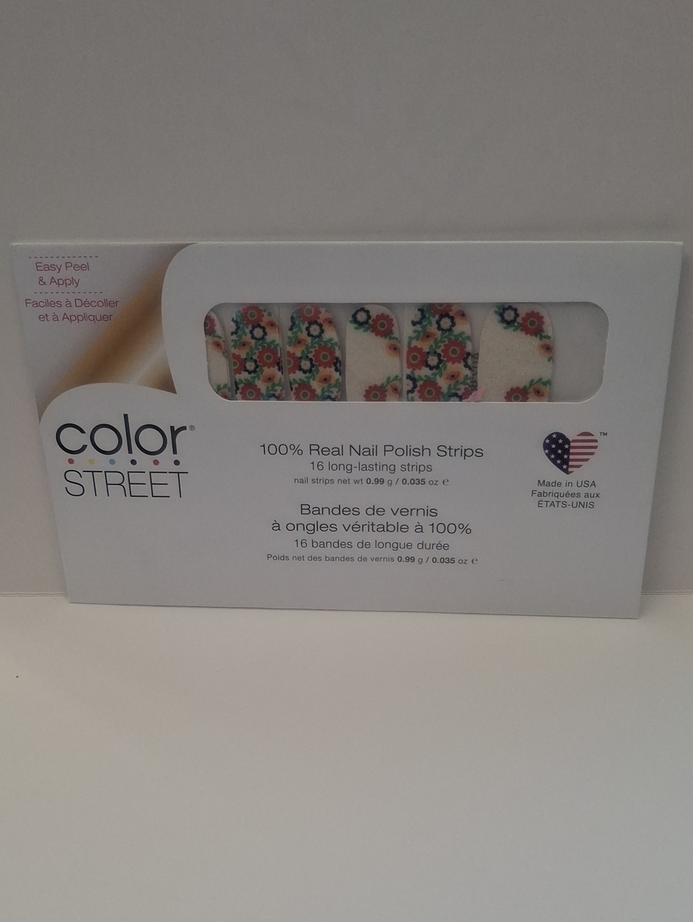 Color Street Floral Nail Strips in White with Flowers - Flores de Amor